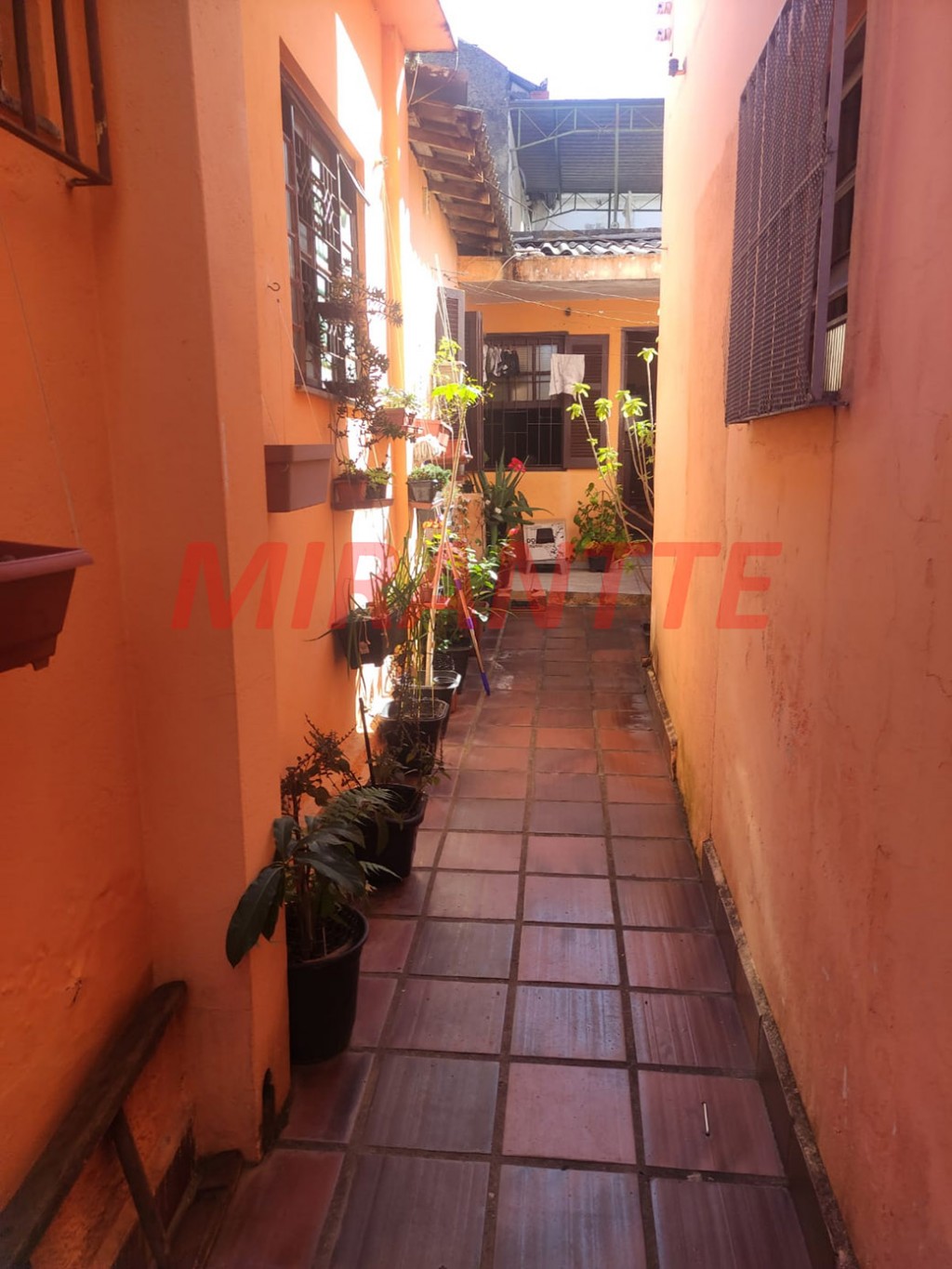 Sobrado de 200m² com 4 quartos em Jardim Almanara