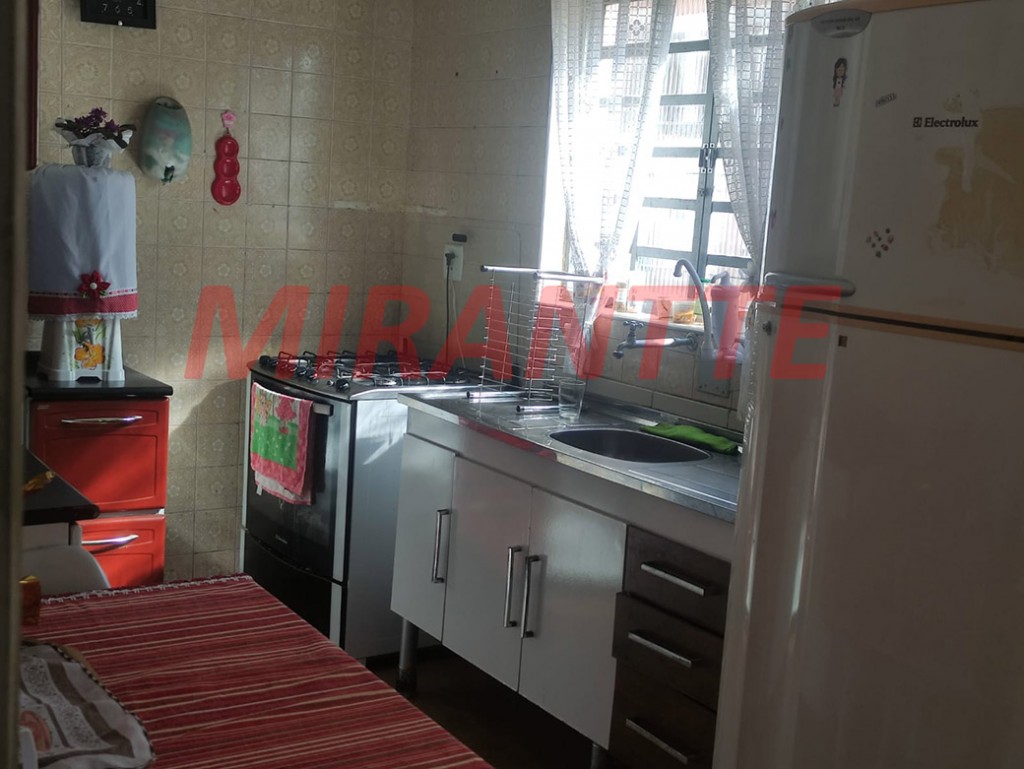 Sobrado de 200m² com 4 quartos em Jardim Almanara
