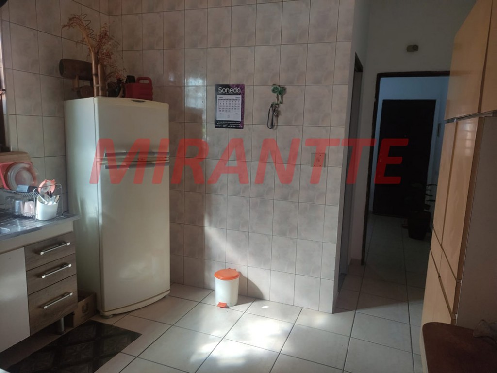 Sobrado de 200m² com 4 quartos em Jardim Almanara