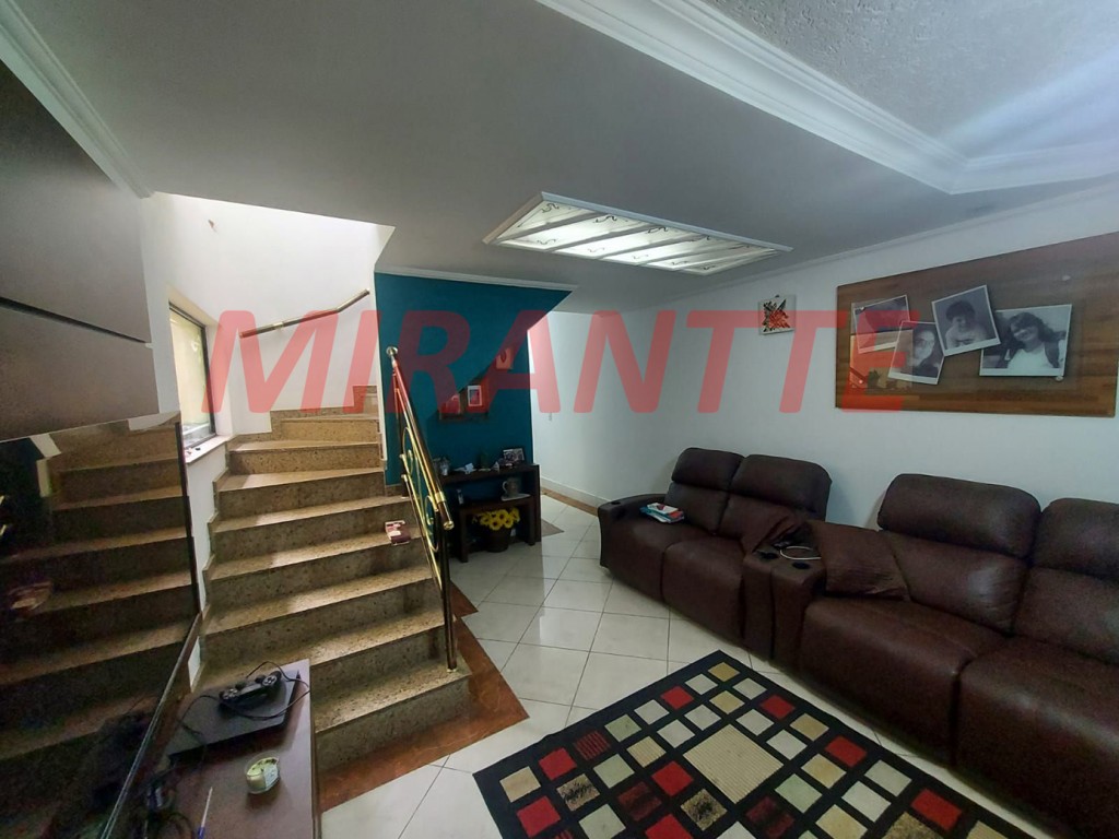 Sobrado de 270m² com 3 quartos em Vila Medeiros