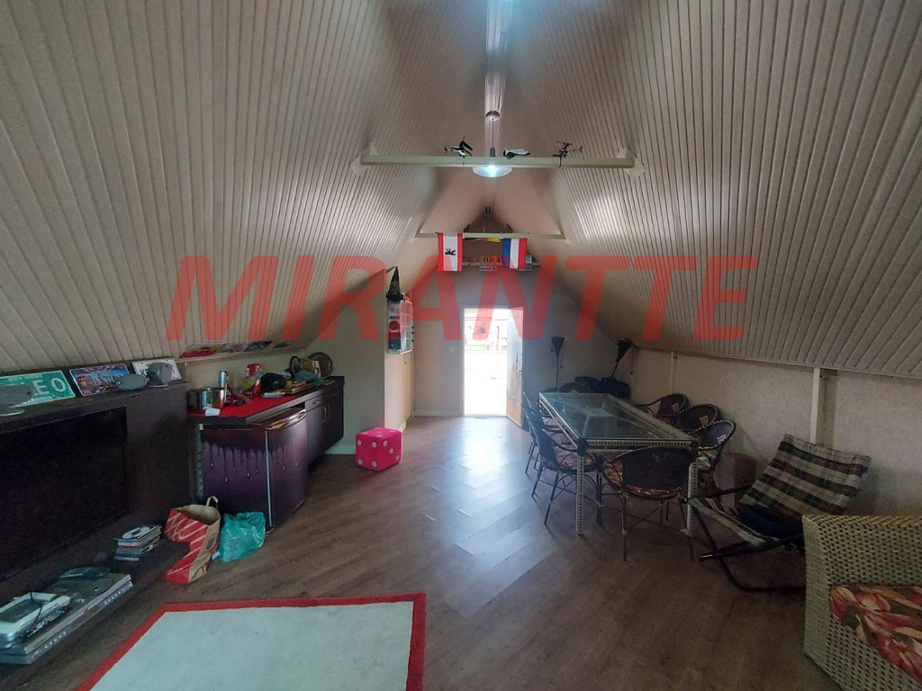 Sobrado de 270m² com 3 quartos em Vila Medeiros
