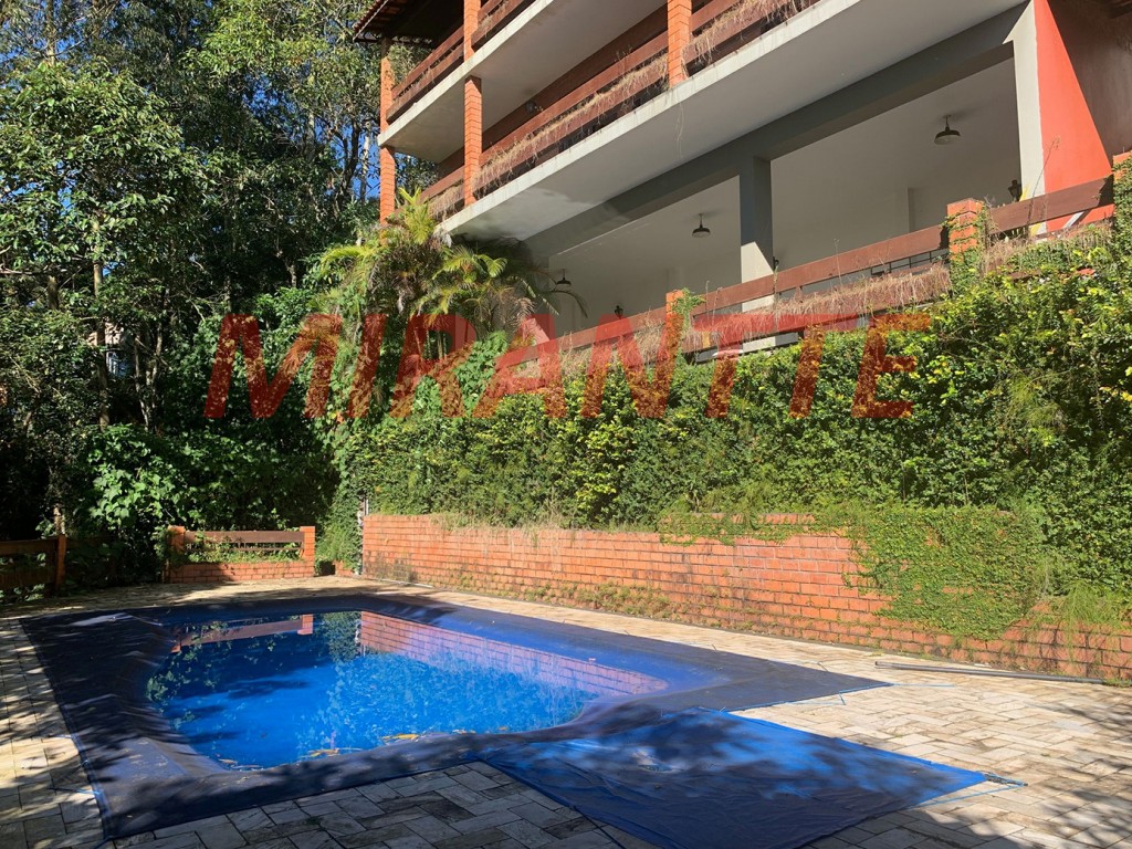 Sobrado de 467m² com 4 quartos em Serra Da Cantareira