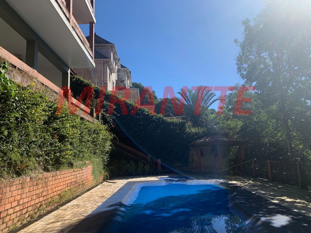 Sobrado de 467m² com 4 quartos em Serra Da Cantareira
