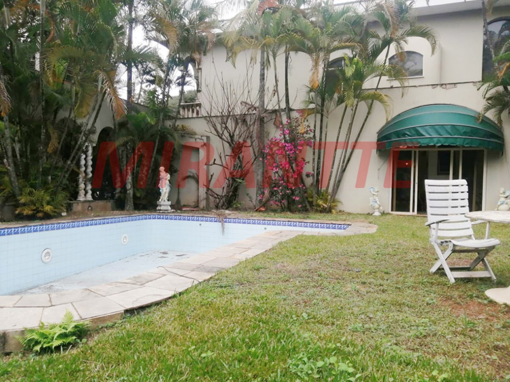 Sobrado de 697m² com 3 quartos em Jardim São Bento