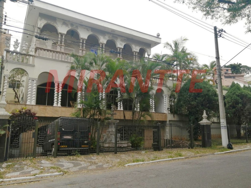 Sobrado de 697m² com 3 quartos em Jardim São Bento