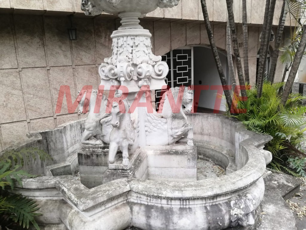 Sobrado de 697m² com 3 quartos em Jardim São Bento