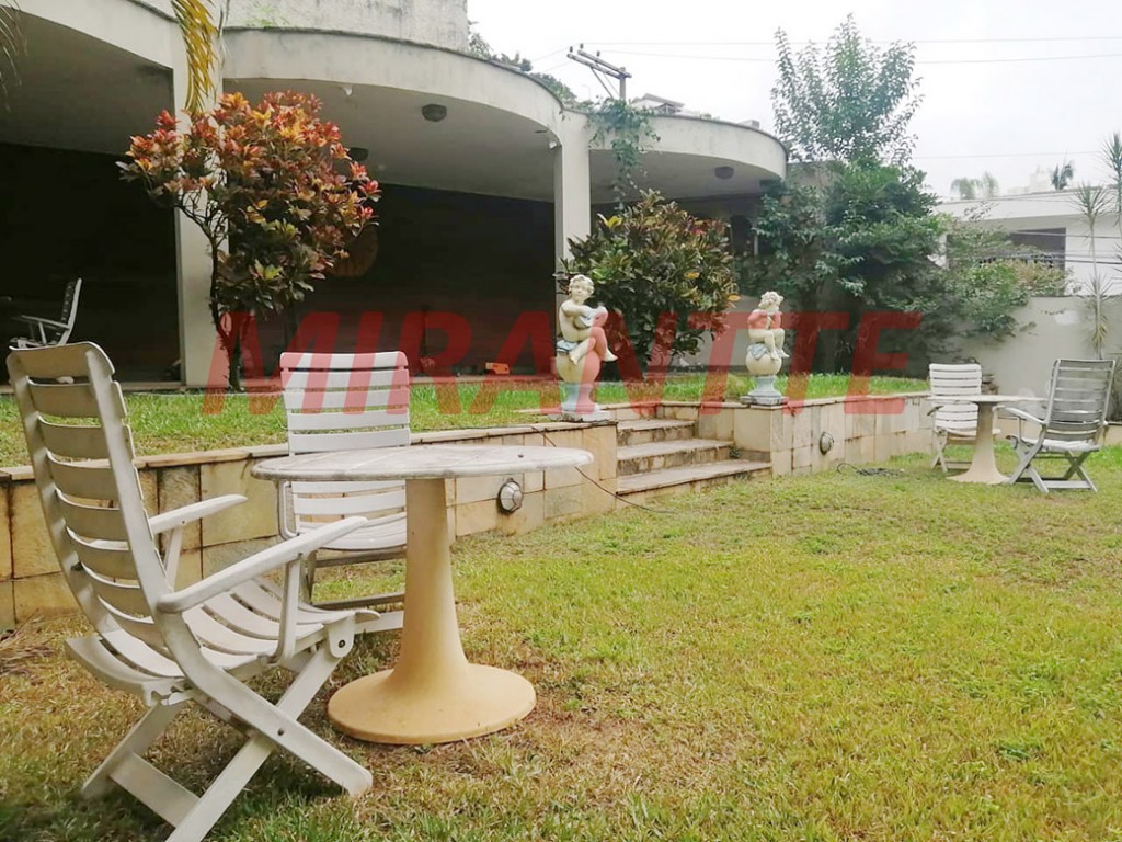 Sobrado de 697m² com 3 quartos em Jardim São Bento