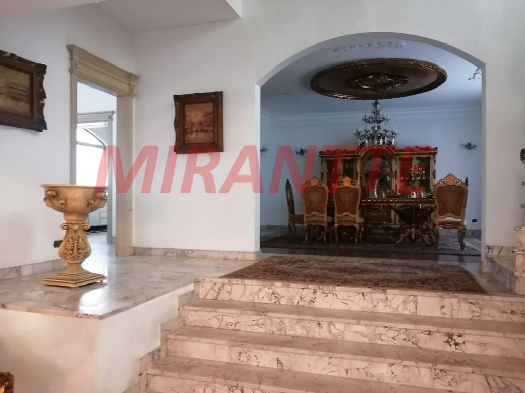 Sobrado de 697m² com 3 quartos em Jardim São Bento