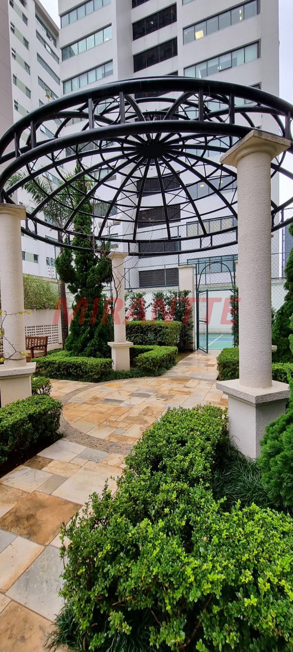 Apartamento de 245m² com 4 quartos em Vila Clementino