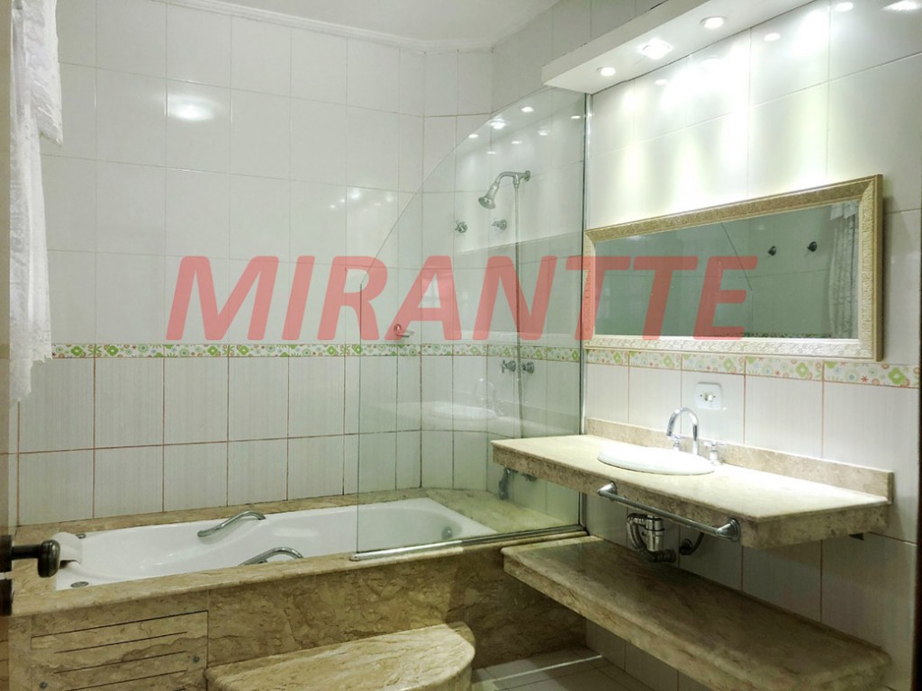 Sobrado de 210m² com 3 quartos em Barreiro – Mairiporã