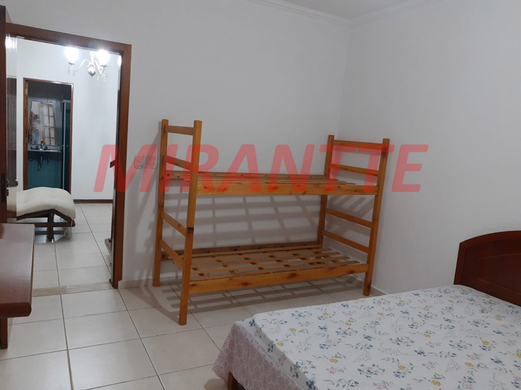 Sobrado de 210m² com 3 quartos em Barreiro – Mairiporã
