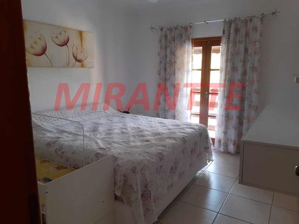 Sobrado de 210m² com 3 quartos em Barreiro – Mairiporã