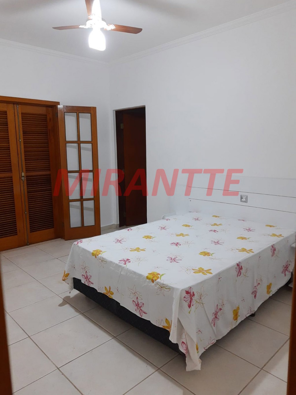 Sobrado de 210m² com 3 quartos em Barreiro – Mairiporã