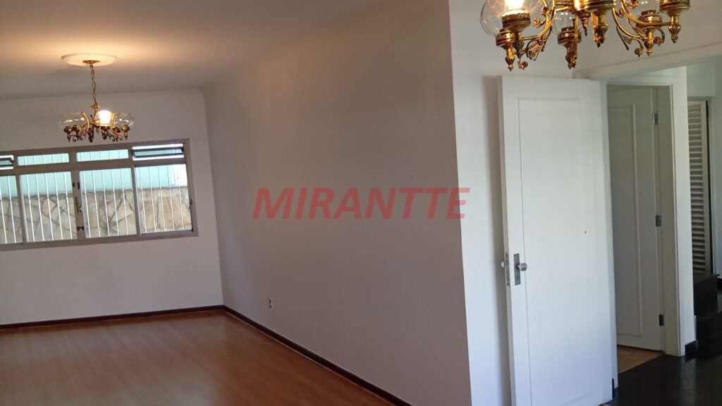 Sobrado de 221m² com 3 quartos em Jardim São Paulo