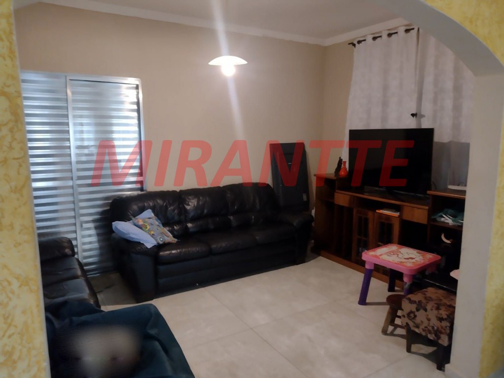 Sobrado de 180m² com 3 quartos em Vila Mazzei