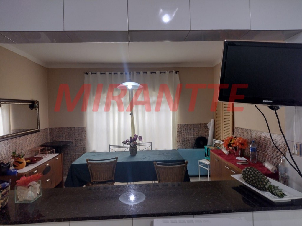 Sobrado de 180m² com 3 quartos em Vila Mazzei