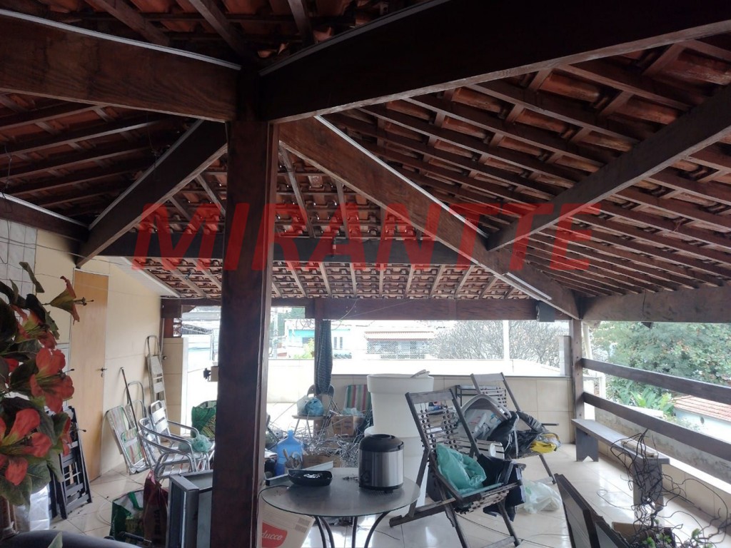 Sobrado de 180m² com 3 quartos em Vila Mazzei