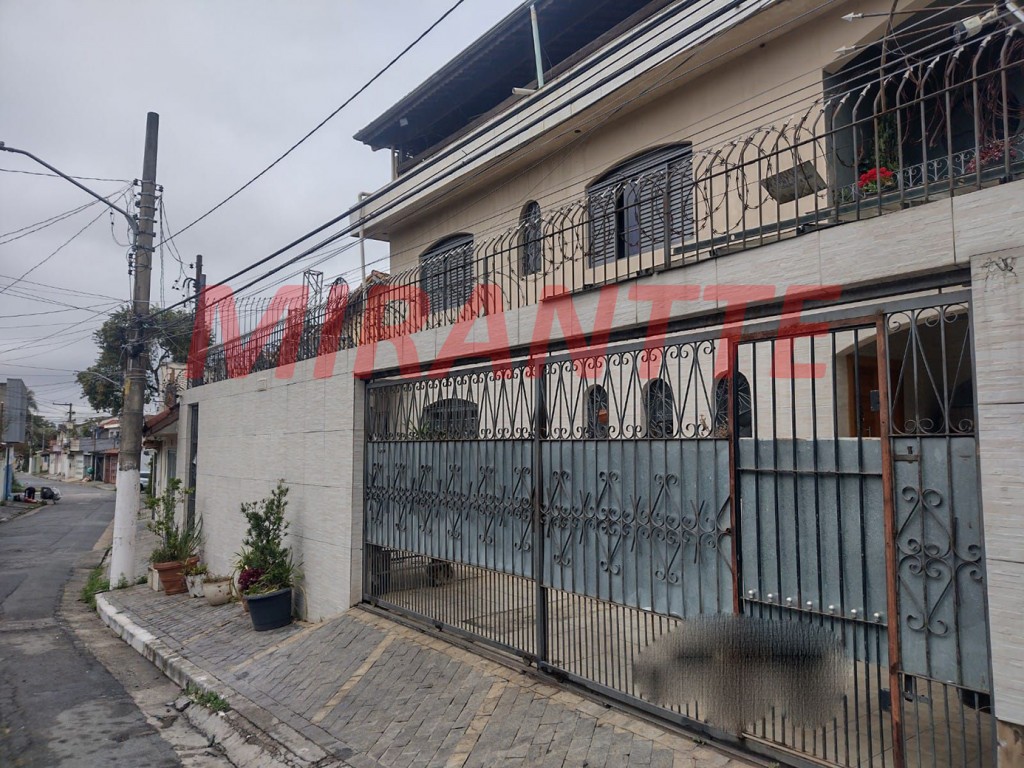 Sobrado de 180m² com 3 quartos em Vila Mazzei