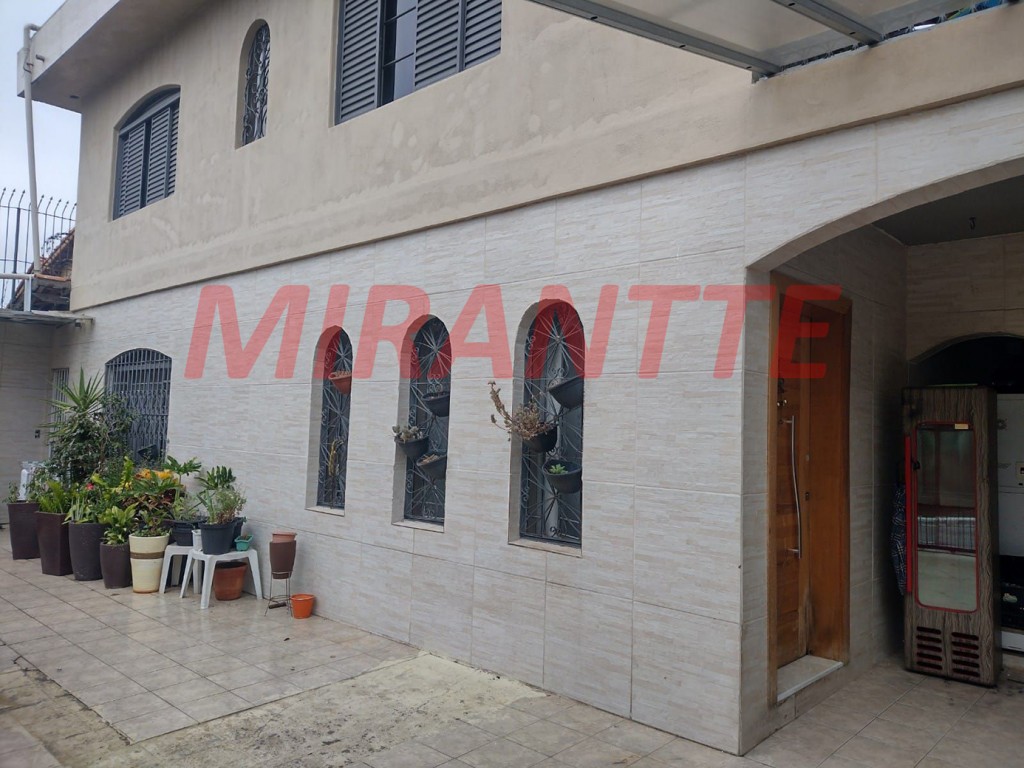 Sobrado de 180m² com 3 quartos em Vila Mazzei