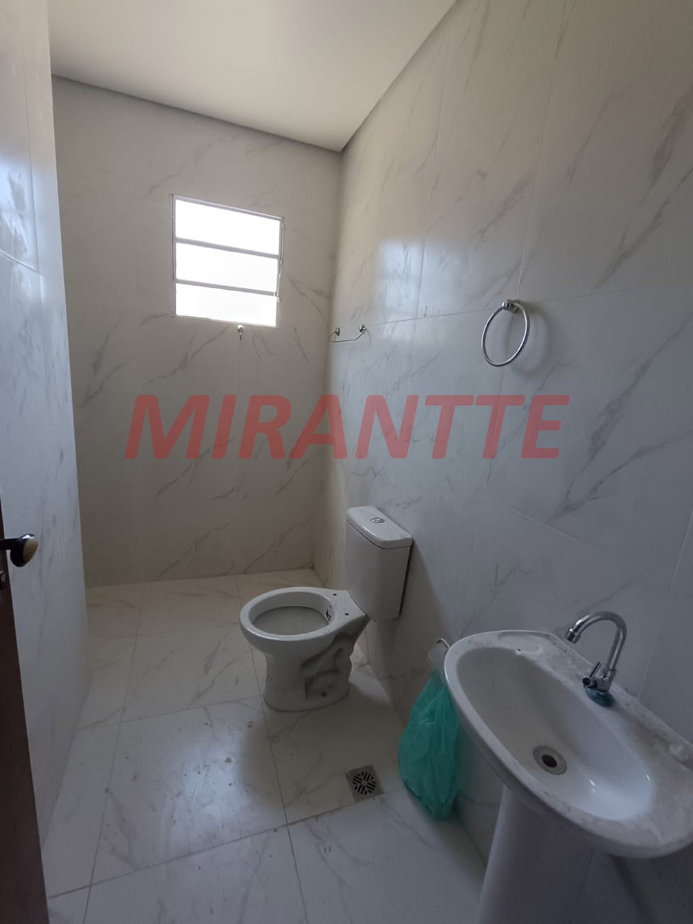 Apartamento com 2 quartos em Jardim Fontalis