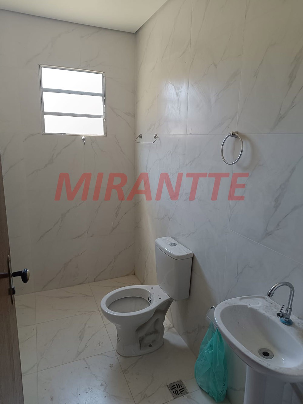 Apartamento com 2 quartos em Jardim Fontalis
