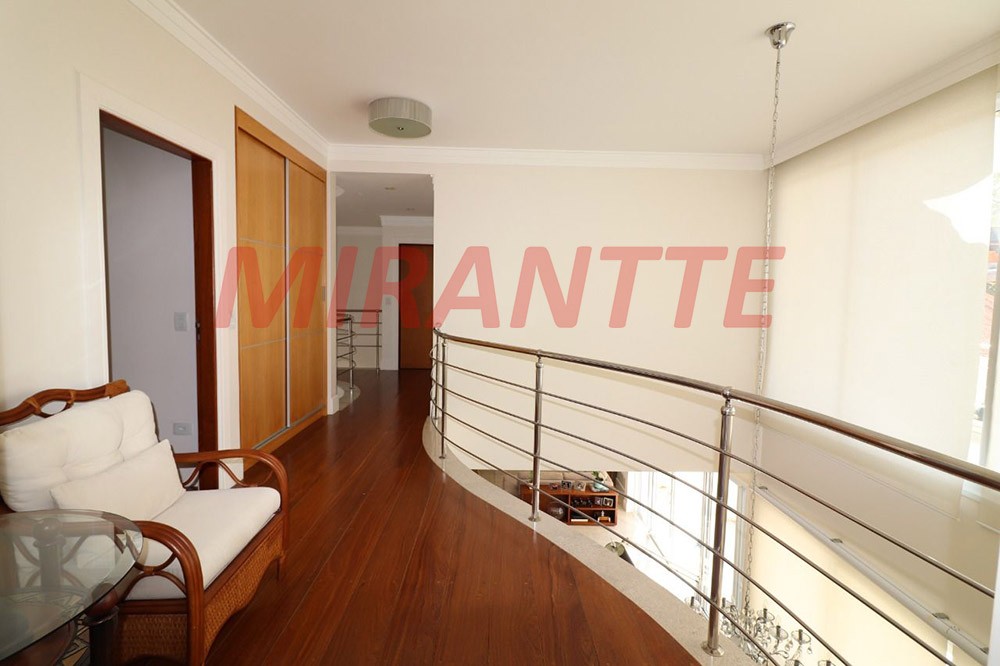 Sobrado de 490m² com 4 quartos em Jardim Virginia Branca
