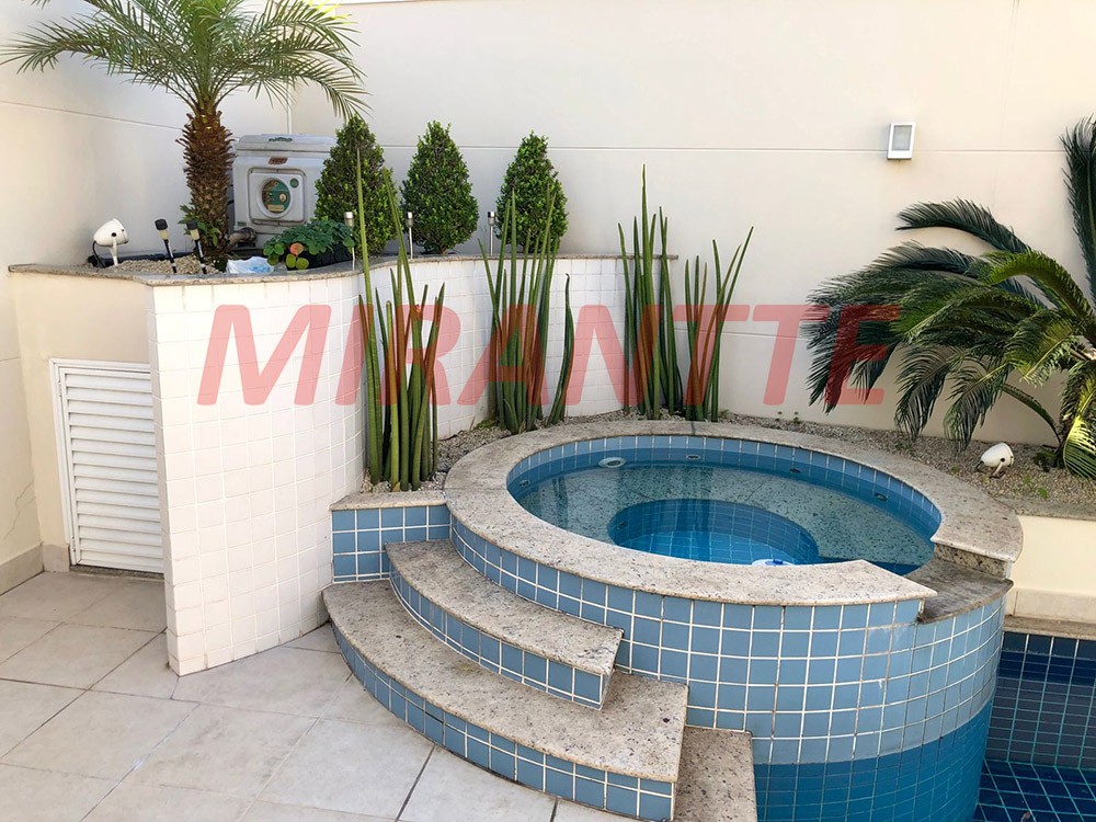 Sobrado de 490m² com 4 quartos em Jardim Virginia Branca