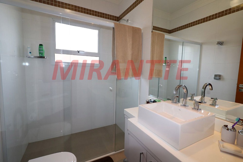Sobrado de 490m² com 4 quartos em Jardim Virginia Branca