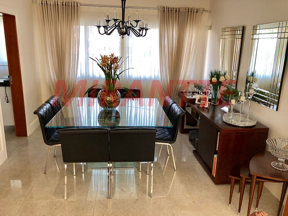 Sobrado de 490m² com 4 quartos em Jardim Virginia Branca