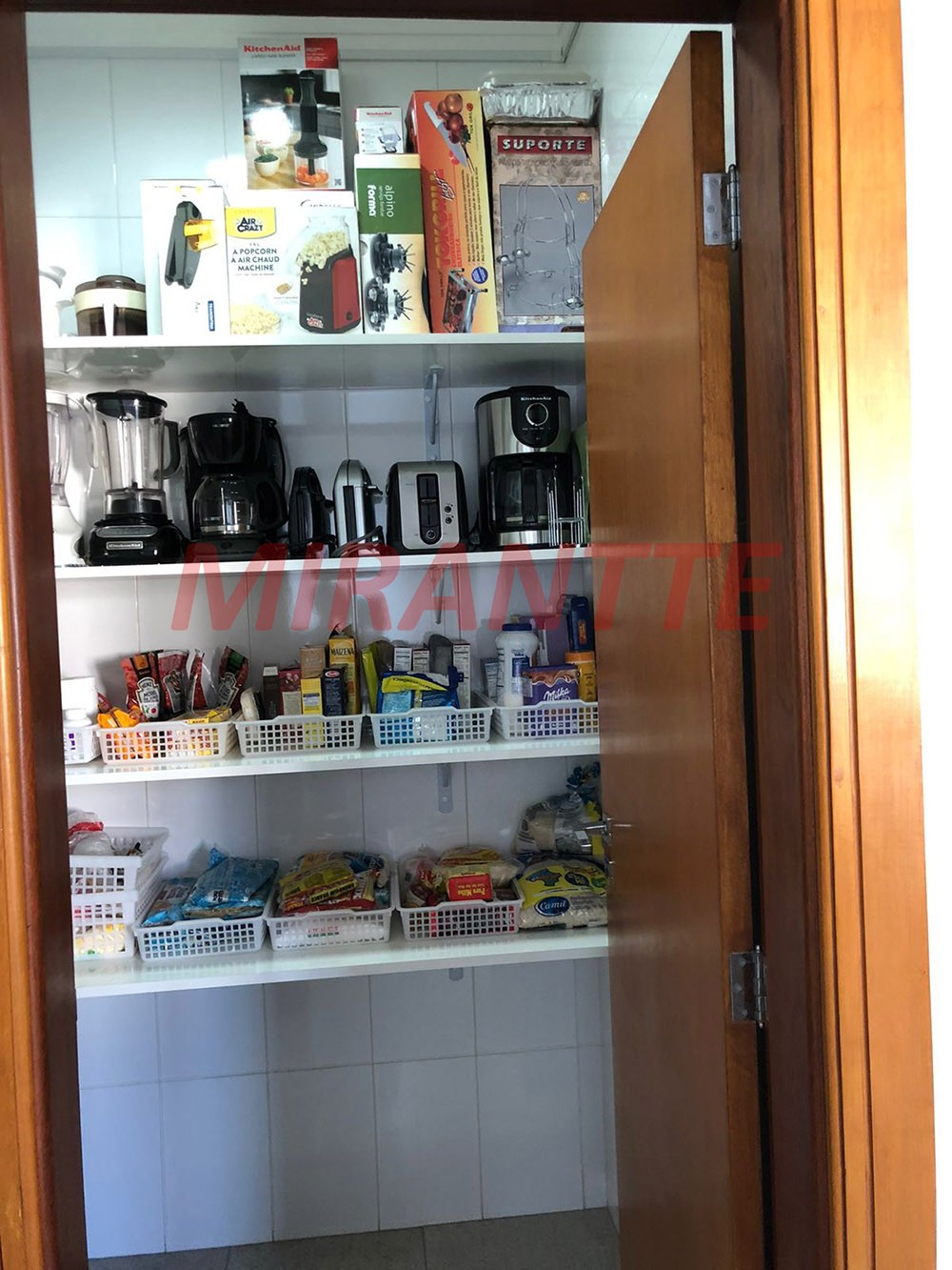 Sobrado de 490m² com 4 quartos em Jardim Virginia Branca