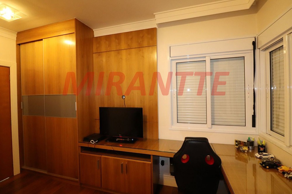 Sobrado de 490m² com 4 quartos em Jardim Virginia Branca