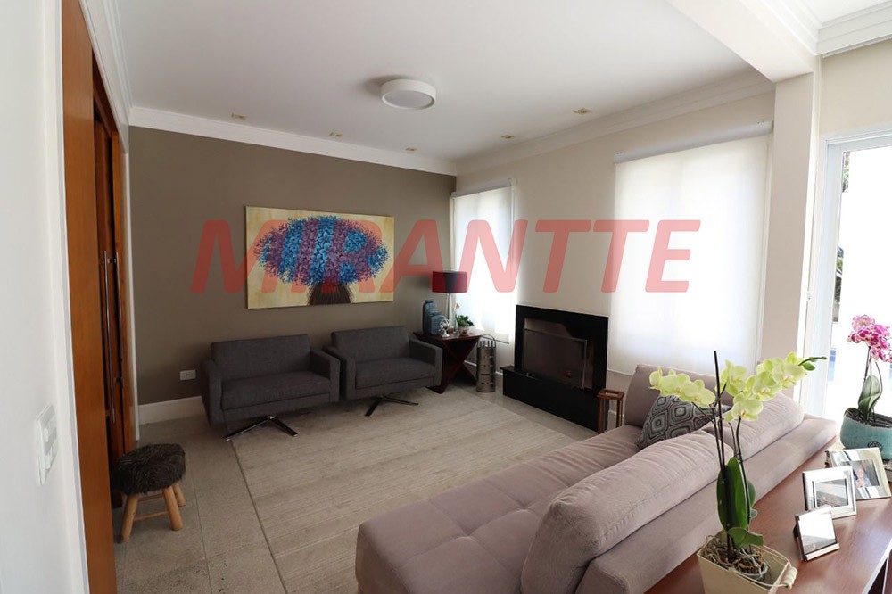 Sobrado de 490m² com 4 quartos em Jardim Virginia Branca