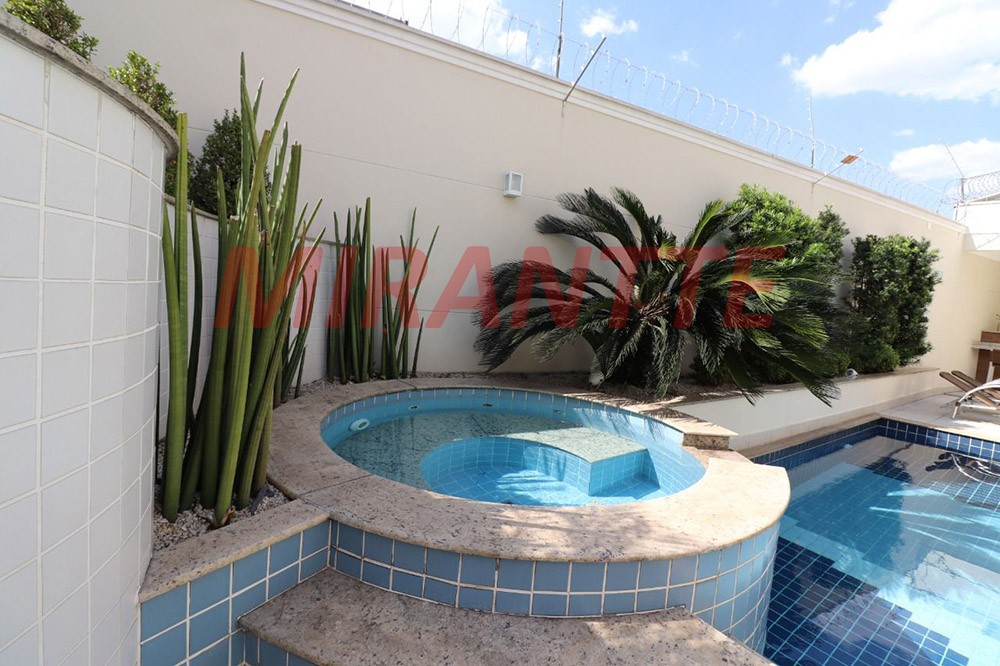Sobrado de 490m² com 4 quartos em Jardim Virginia Branca