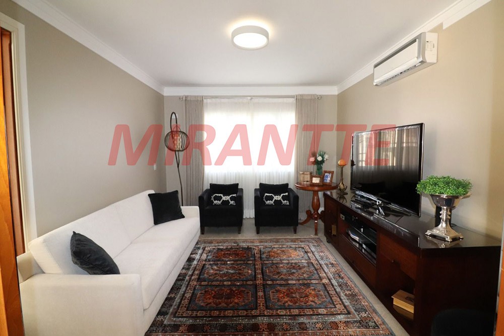 Sobrado de 490m² com 4 quartos em Jardim Virginia Branca