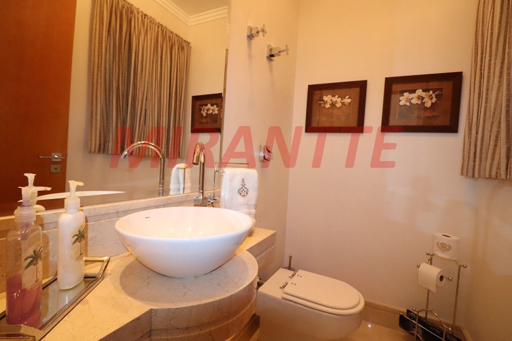 Sobrado de 490m² com 4 quartos em Jardim Virginia Branca
