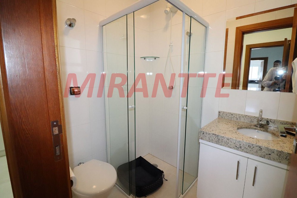 Sobrado de 490m² com 4 quartos em Jardim Virginia Branca
