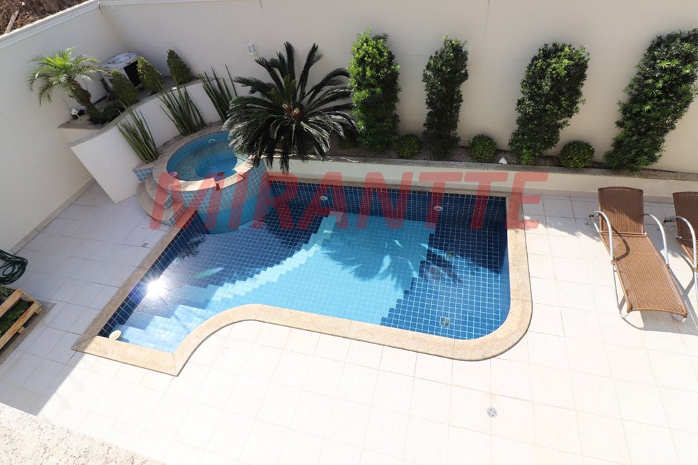 Sobrado de 490m² com 4 quartos em Jardim Virginia Branca