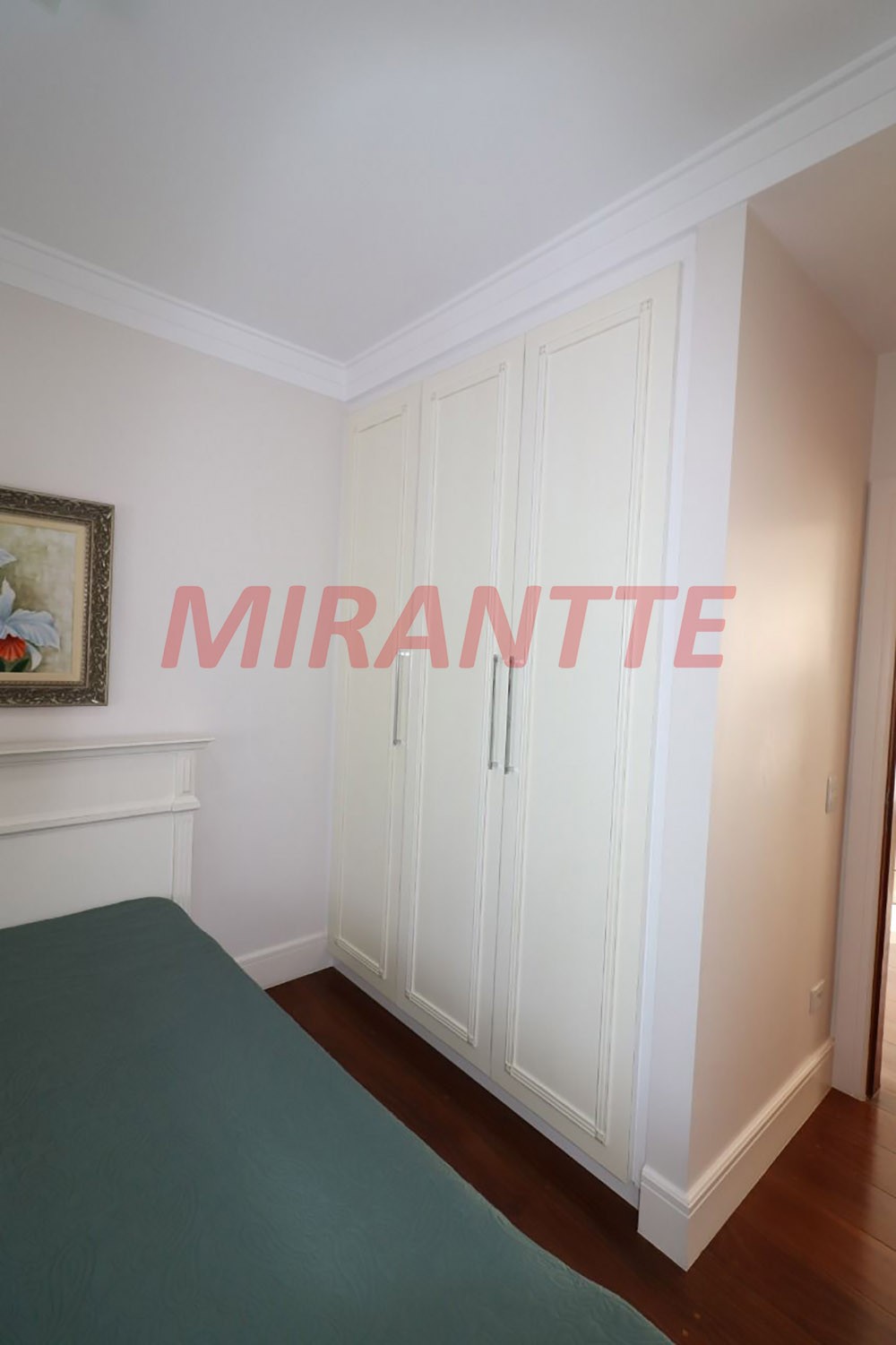 Sobrado de 490m² com 4 quartos em Jardim Virginia Branca