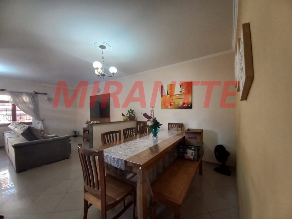 Casa terrea de 228m² com 3 quartos em Vila Irmaos Arnoni