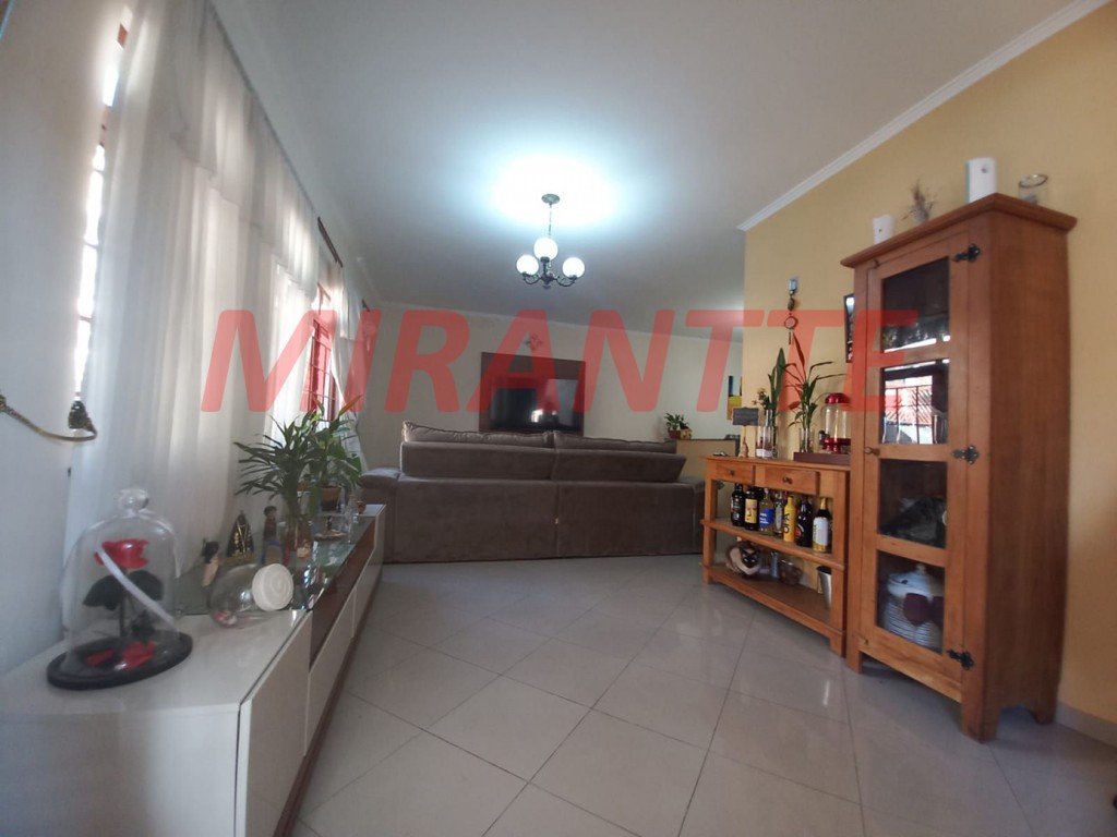 Casa terrea de 228m² com 3 quartos em Vila Irmaos Arnoni