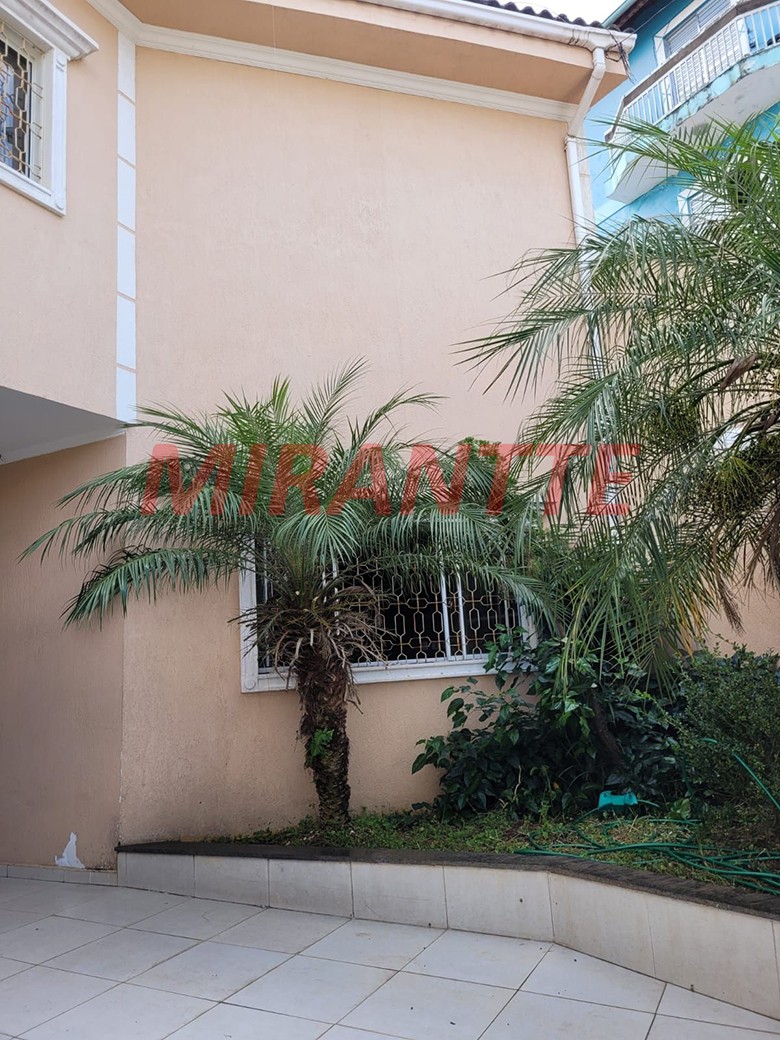 Sobrado de 200m² com 3 quartos em Vila Maricy