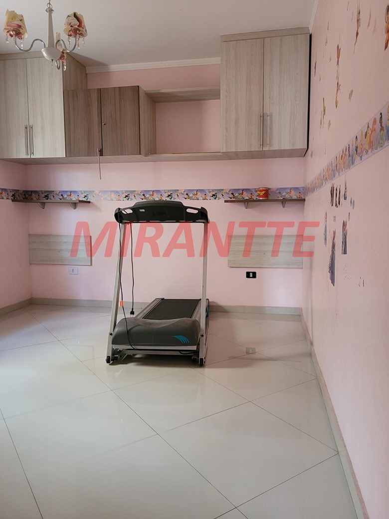 Sobrado de 200m² com 3 quartos em Vila Maricy