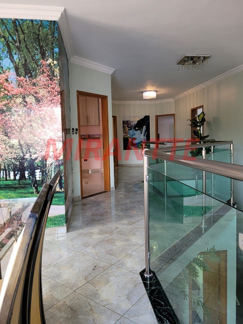 Sobrado de 200m² com 3 quartos em Vila Maricy