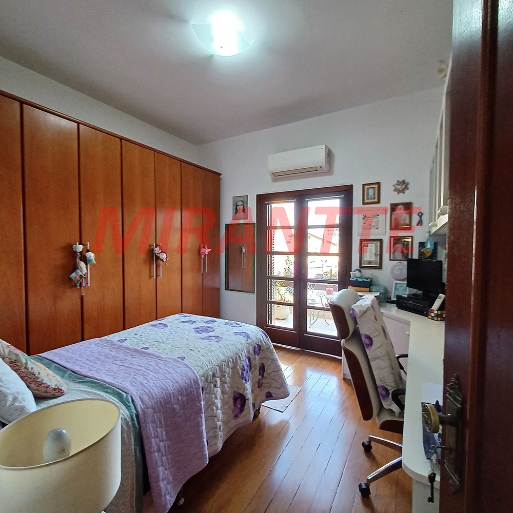Sobrado de 120m² com 2 quartos em Jardim São Paulo