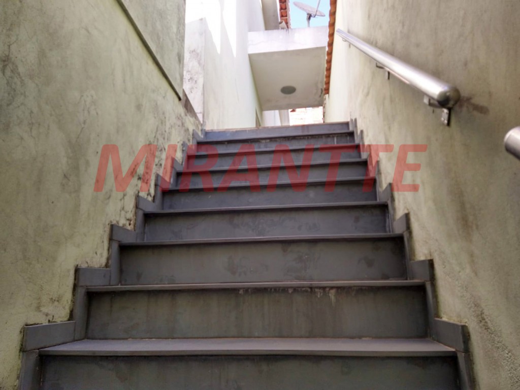 Sobrado de 258m² com 3 quartos em Jaçana
