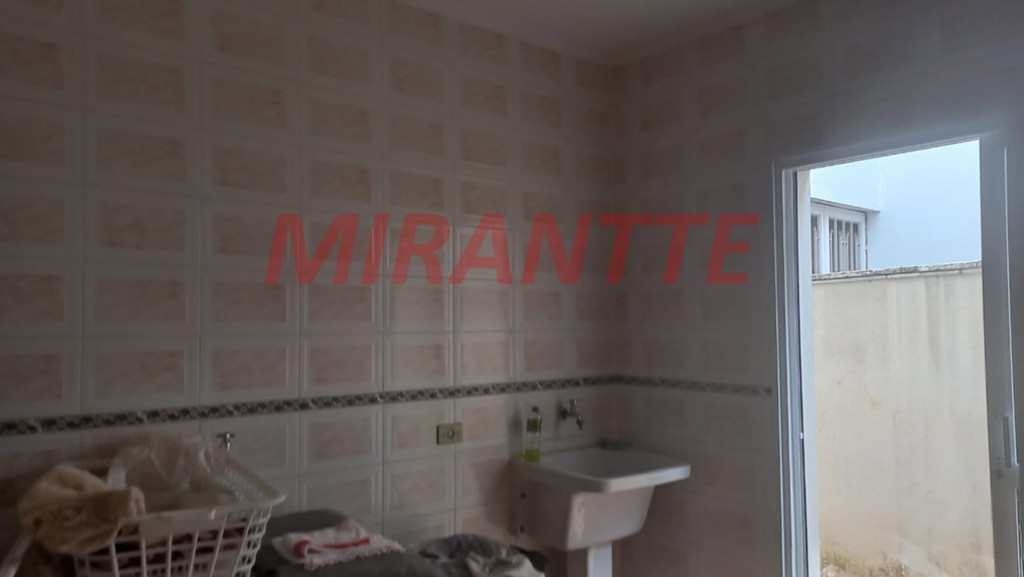 Casa terrea de 303m² com 4 quartos em Tremembe