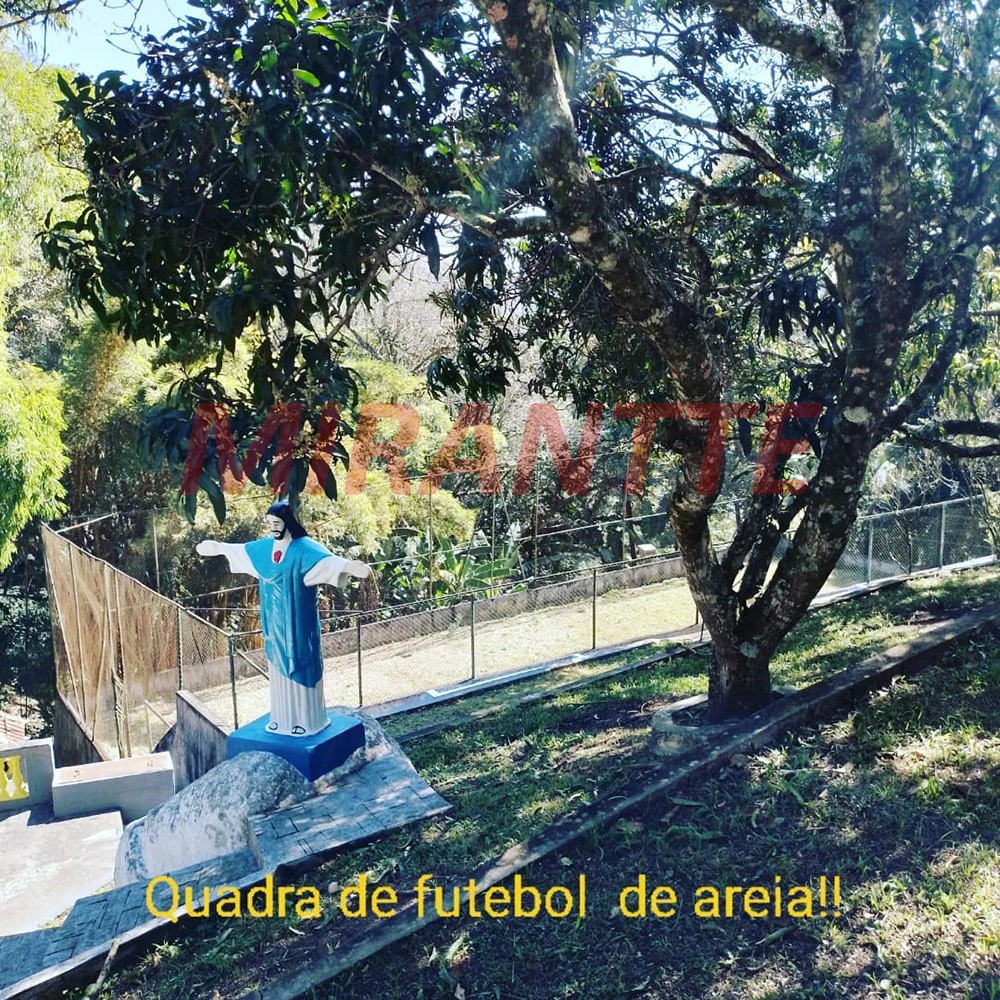 Chácara de 360m² com 5 quartos em Serra da Cantareira