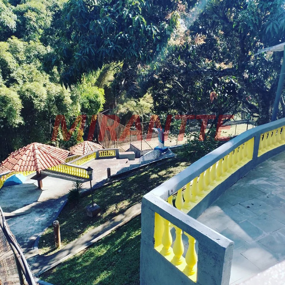 Chácara de 360m² com 5 quartos em Serra da Cantareira