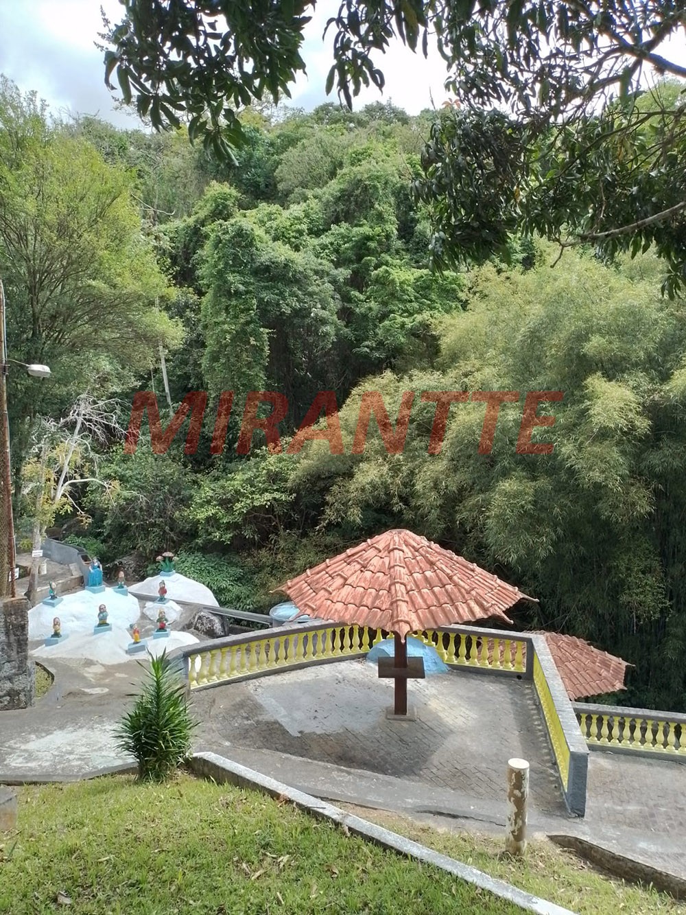 Chácara de 360m² com 5 quartos em Serra da Cantareira