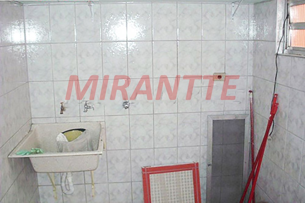Sobrado com 3 quartos em Vila Mazzei